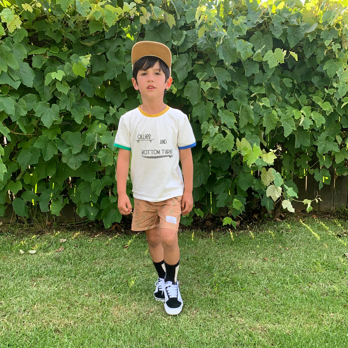 OLLIES AND BOTTOM TURNS KIDS T-SHIRT - IVORY - StickHunters.com.au