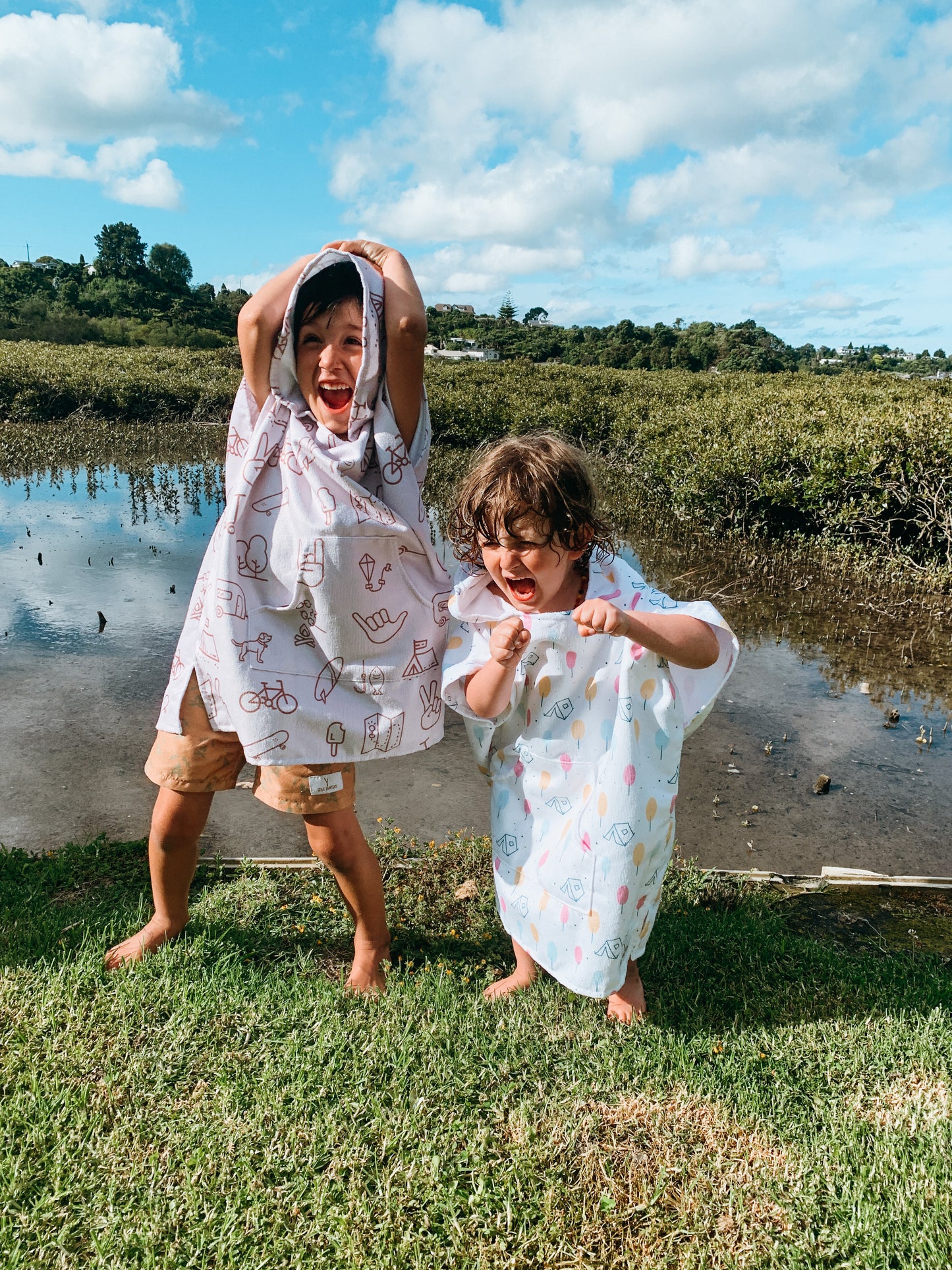 HOODED BEACH TOWEL - TENT - KIDS SIZE