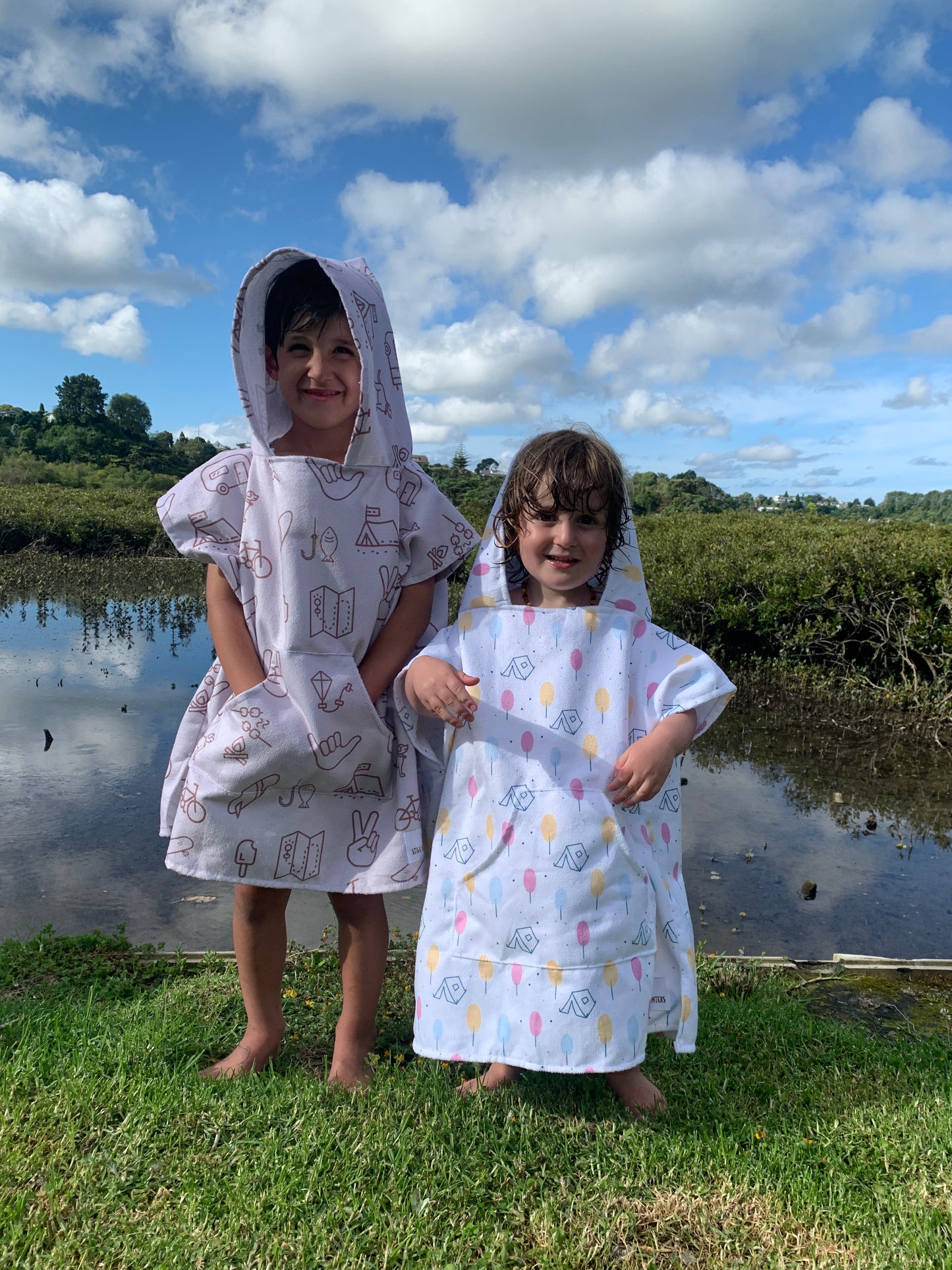HOODED BEACH TOWEL - TENT - KIDS SIZE